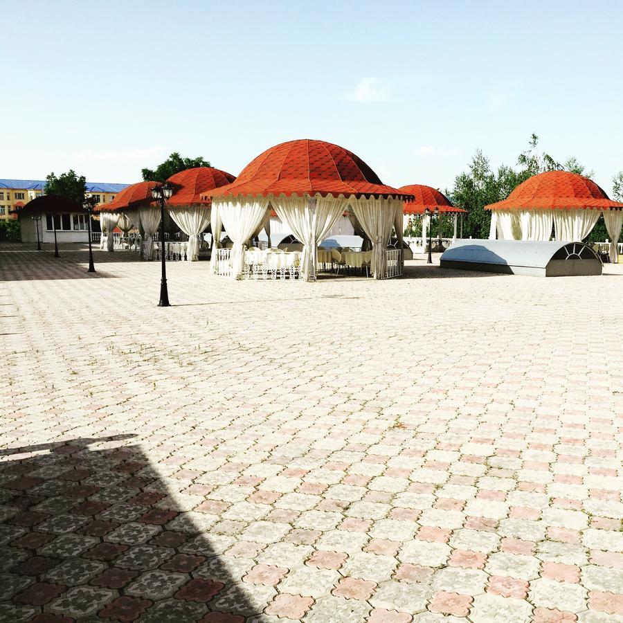 Hotel Ark Ms Taraz Exteriör bild