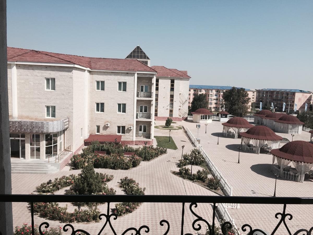 Hotel Ark Ms Taraz Exteriör bild